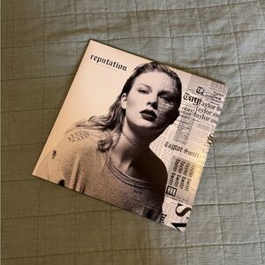 Taylor Swift Reputation Vinyl - Picture Disc Edition